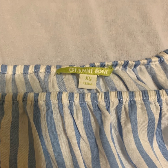 Off the shoulder top - Picture 4 of 4